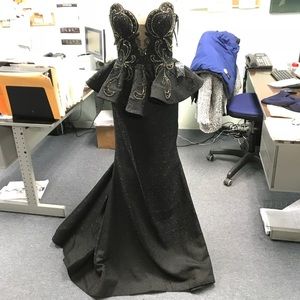 GORGEOUS Black Maxi prom dress 17160